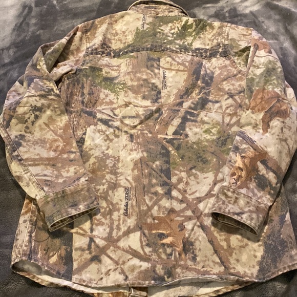 Host Pick 🎉 Cabelas zonz woodlands button up camo shirt size 10 - Picture 4 of 4
